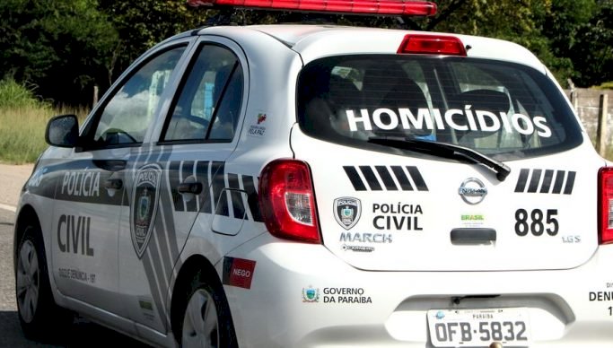Acusado de matar homem e ferir mulher a golpes de facão é preso pela Polícia Civil na Paraíba 
