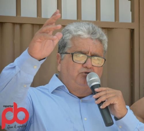 Prefeito Célio solicita ao DER/PB o roço da Rodovia 387 invadida pelo matagal