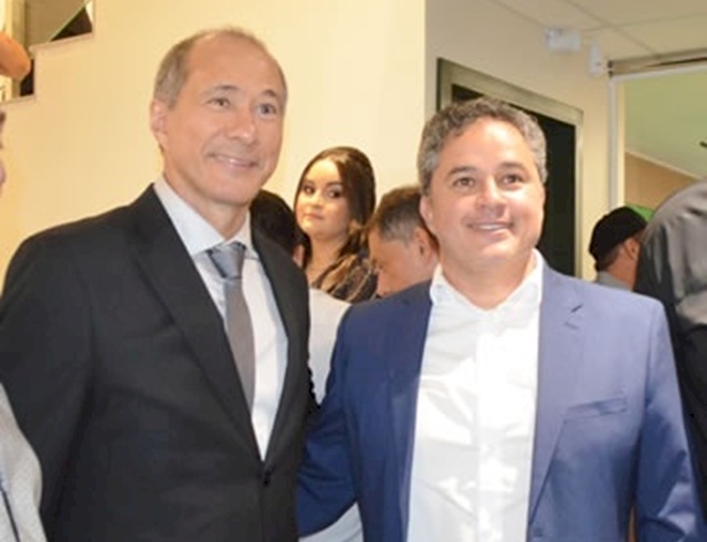 Gilberto Gomes Sarmento, e, Efraim Morais