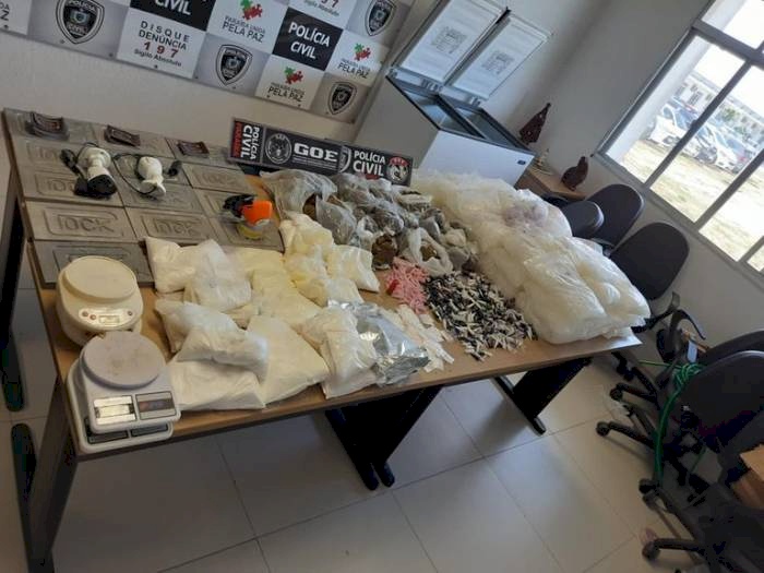 Material apreendido em ação da Polícia Civil em Conde