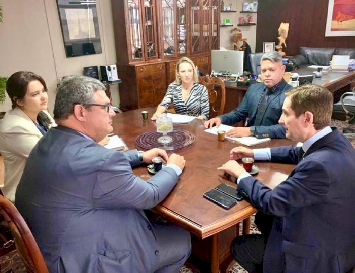 Contratação da instituição para cobrança das dívidas “podres” do Cofeci e de Creci’s