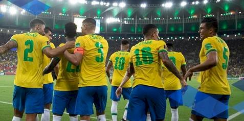 Seleção goleia Chile por 4 a 0 no último jogo no Brasil antes da Copa