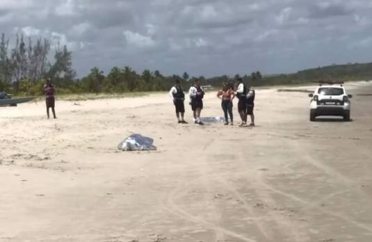Casal morreu afogado enquanto salvava o filho de 13 anos de um afogamento, em Lucena