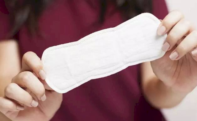 71% das brasileiras não sabem que absorventes podem ser nocivos à saúde, diz estudo