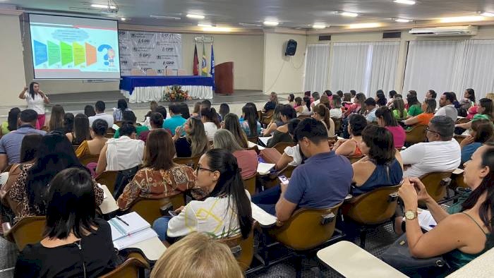 Oficina de implantação de Procedimento Operacional Padrão para salas de vacinação