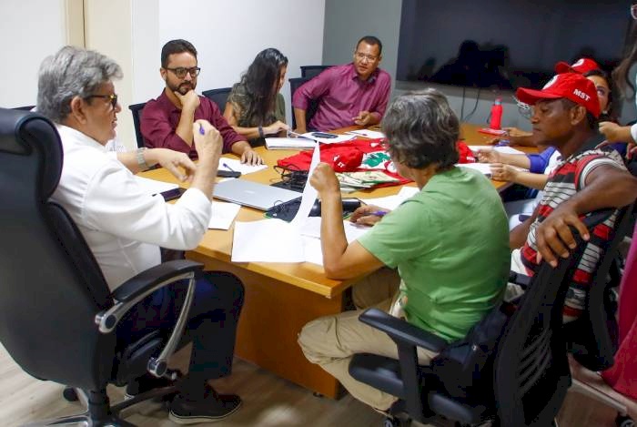 Representantes do Movimento Sem Terra (MST)