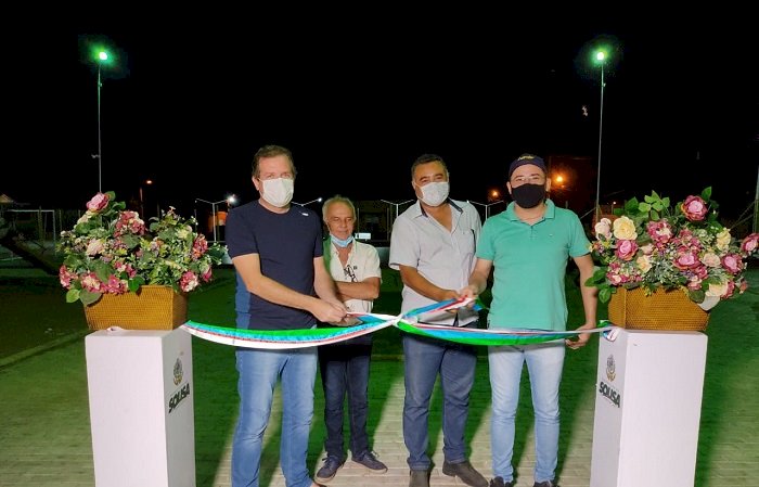 Município de Sousa inaugura moderna praça nos Residenciais Silvana Braga I e II