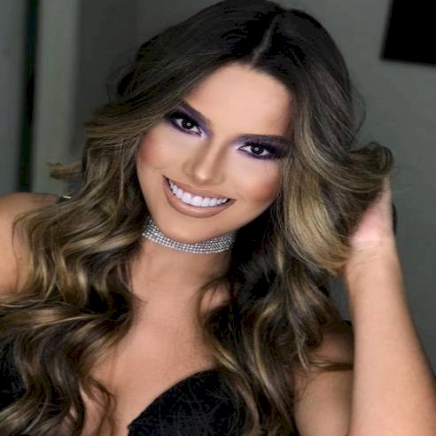 Emmily Pires cantora aparecidense no The Voice Brasil