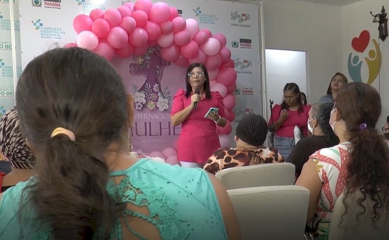 Pacientes do Hospital do Bem recebem presentes e participam de ações na celebração do Dia da Mulher