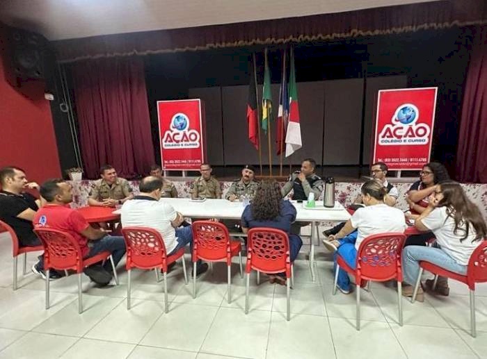 Reunião de alinhamento no enfrentamento à violência escolar em Sousa