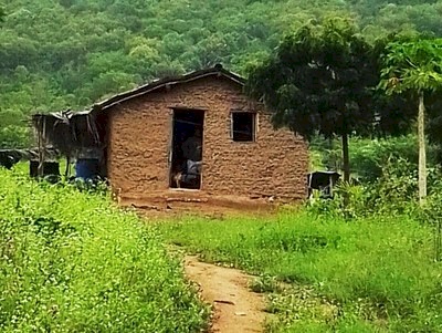 Moradia de agricultores na Fazenda Paraíso.