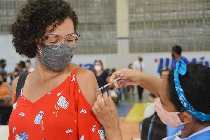 Vacina contra Covid-19 aplicada em João Pessoa