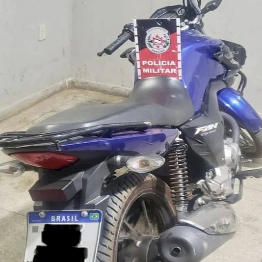 Motocicleta recuperada pela Polícia Militar