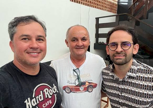 Prefeito Dr. Athaíde Diniz tem aprovação de 83% no município de Lastro