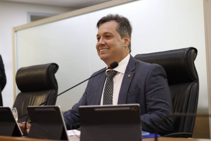 Deputado Estadual,  Júnior Araújo