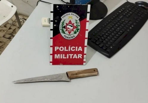 Prisão de homem de 45 anos, após esfaquear o próprio filho
