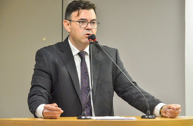 Deputado Raniery Paulino pede posicionamento à Veneziano para “Tomar Rumo” no MDB na PB 