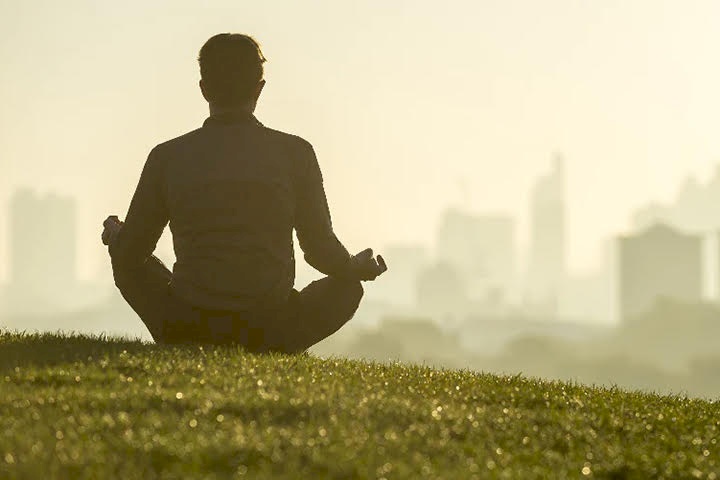 Fim de ano impõe reflexões sobre saúde mental para viver melhor