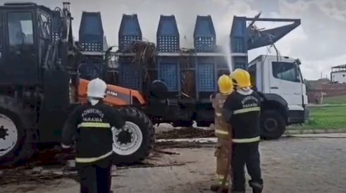 Corpo de Bombeiros é acionado para conter início de incêndio em caminhão carregado de cana-de-açúcar 