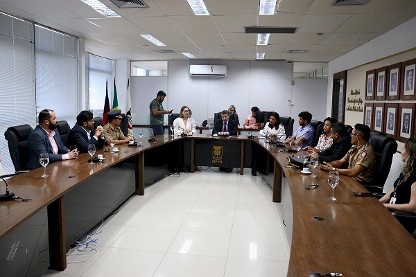 MPPB, Estado e conselhos de classe assinam termo de cooperação técnica para fiscalizar serviços para pessoa idosa