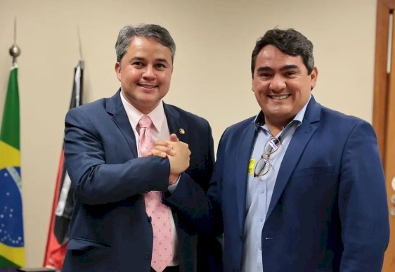 Prefeito de Marizópolis Lucas Braga e o Senador Efraim Morais 