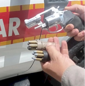 Apreensão de arma de fogo pela Polícia Militar