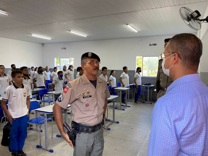 Visita ao Centro de Educação da Polícia Militar da Paraíba e os alunos do Colégio da Polícia Militar