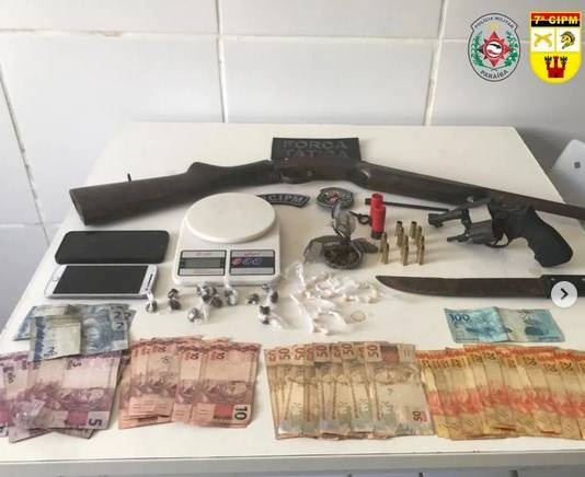 Material ilícito apreendido pela Polícia Militar