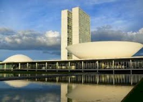 Julgamento de denúncias contra envolvidos em atos golpistas