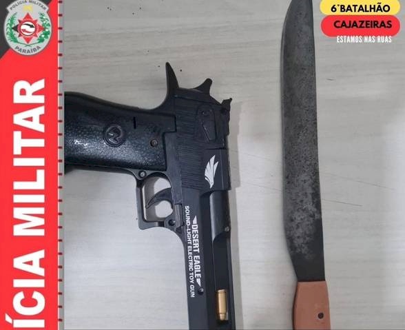Menores apreendidos com simulacro de arma de fogo