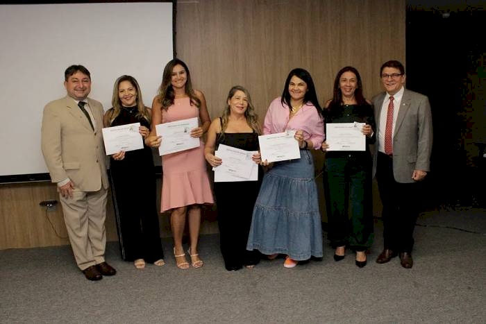 Solenidades de entrega de carteiras e certificados a novos corretores de imóveis e imobiliárias