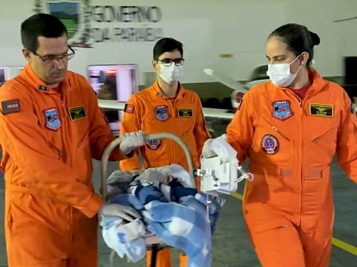Bebê com síndrome rara no intestino 