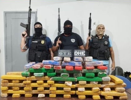 Aproximadamente 100 Kg de drogas apreendidas pela DHE de Patos 