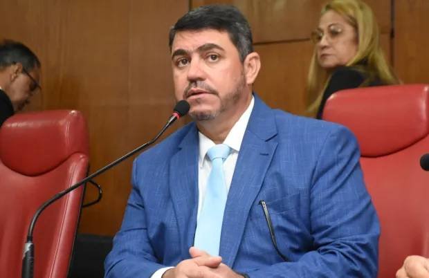 Presidente da Câmara,  Dinho Dowsley (PSD)