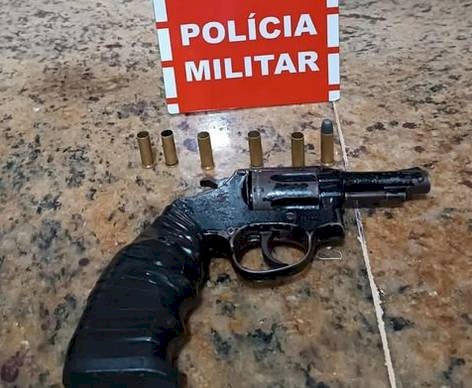 Arma de fogo e munições apreendidas na Paraíba