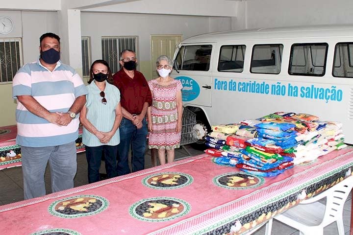 Creci-PB faz doação de 150 Kg de alimentos à Casa da Vovozinha