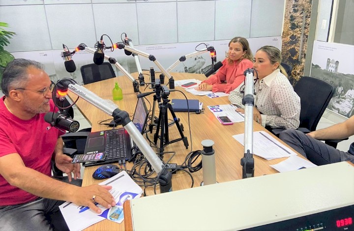 Pereira Jr entrevista advogados sobre a implantação da AJIG em Sousa