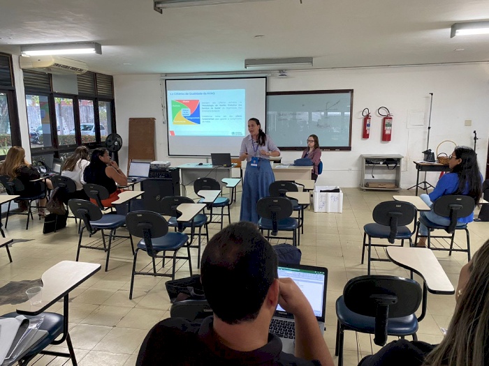 Capacitação sobre nova metodologia das atividades de vacinação de alta qualidade