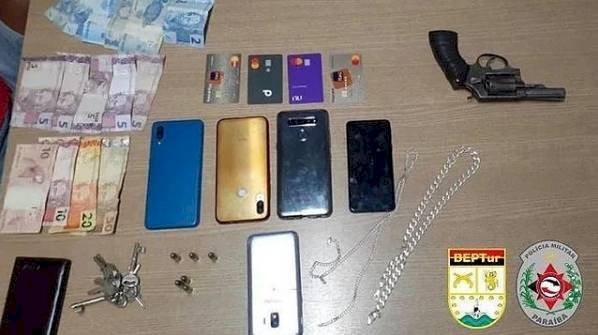 PM prende dupla e apreende menor após sequestro relâmpago