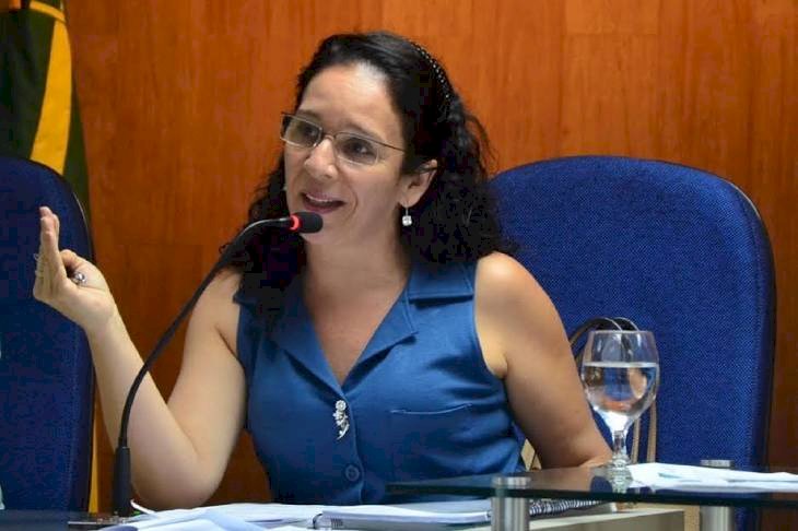 Famintos: TCE mantém rejeição das contas de ex-secretária que também é ex-cunhada de Romero e que foi condenada a 88 anos de prisão
