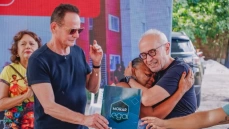 Entrega de títulos de propriedade para 80 famílias do residencial