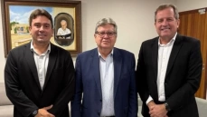 Helder Carvalho, João Azevêdo e Fábio Tyrone 