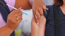 Prefeitura ajusta funcionamento dos pontos móveis e salas de vacinação durante o Carnaval