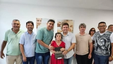 Entrega de aparelhos auditivos