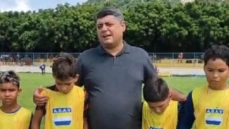 Prefeito de Vieirópolis, Thially Aristóteles ao lado de atletas