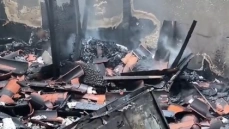 Imagens do incêndio em residência no bairro Raquel Gadelha, em Sousa