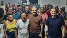 Luciano e visita a comunidade dos Macacos