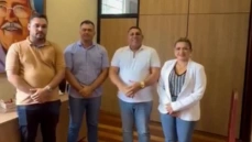Prefeito João Neto ao lado de Valéria e do chefe de gabinete do governador, Neto Nepomuceno