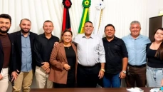 João Neto com sua bancada legislativa 