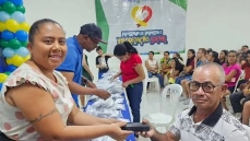 Entrega de óculos para beneficiários atendidos pelo Programa da Visão, em Aparecida 